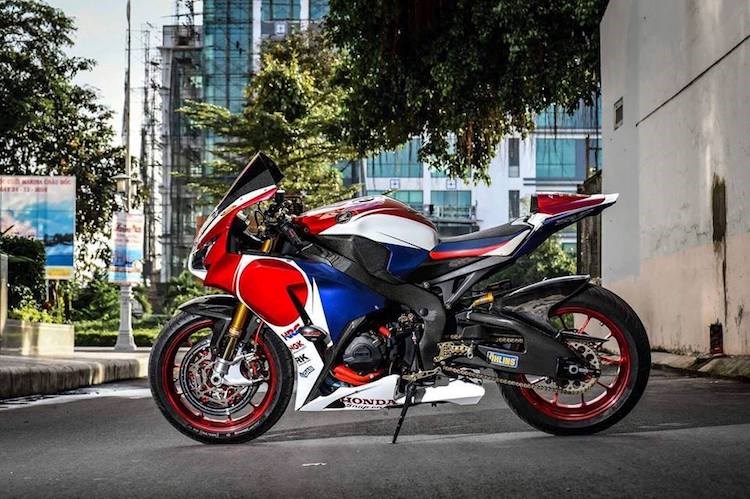 Siêu môtô Honda CBR1000RR độ “cực khủng” của dân chơi miền Tây