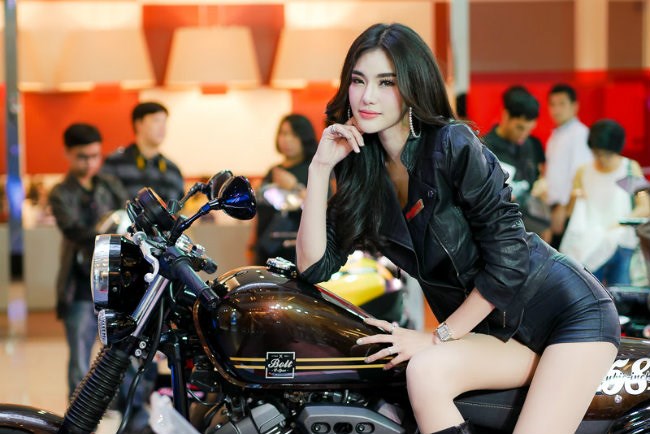 Siêu mẫu mô tô Thái Lan phải chăng là kẻ đánh cắp trái tim !!! 1
