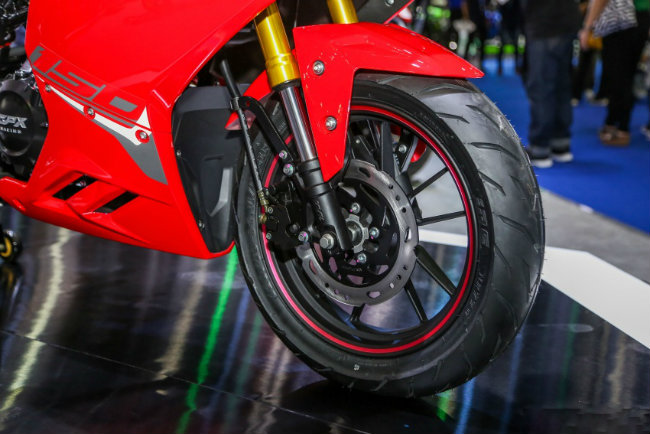 Bộ ba GPX Racing "ngầu" như Ducati nhưng giá siêu mềm chỉ 47 triệu 210