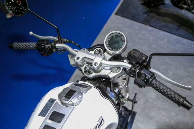 Bộ ba GPX Racing "ngầu" như Ducati nhưng giá siêu mềm chỉ 47 triệu 27