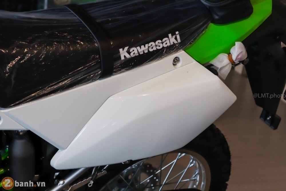 Chi tiết môtô địa hình Kawasaki KLX 250 giá bán chỉ từ 121 triệu đồng 17